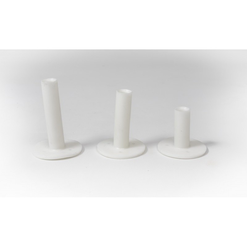 Tees plastiques pour tapis de practice