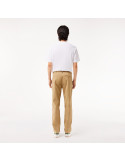 Pantalon Lacoste Chino Slim en Coton – Élégance Moderne et Confort