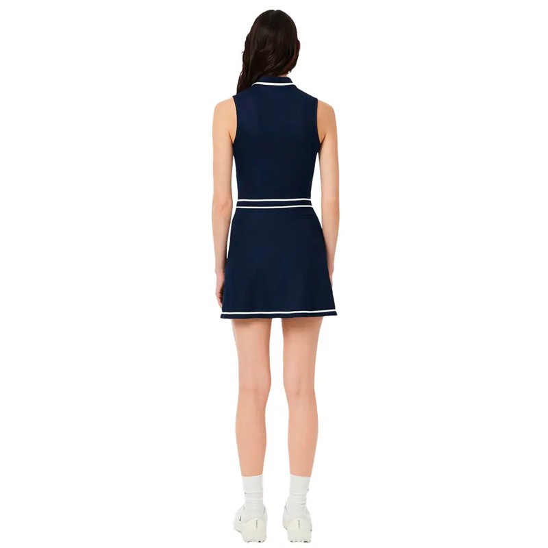 Robe Lacoste Golf Performance - Confort et Style sur Route du Golf
