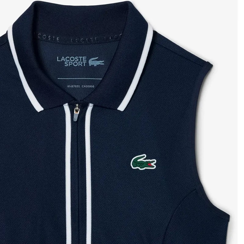 Robe Lacoste Golf Performance - Confort et Style sur Route du Golf