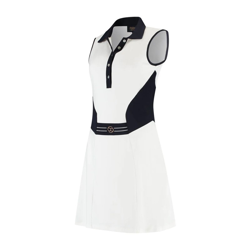 Une robe de golf technique et féminine