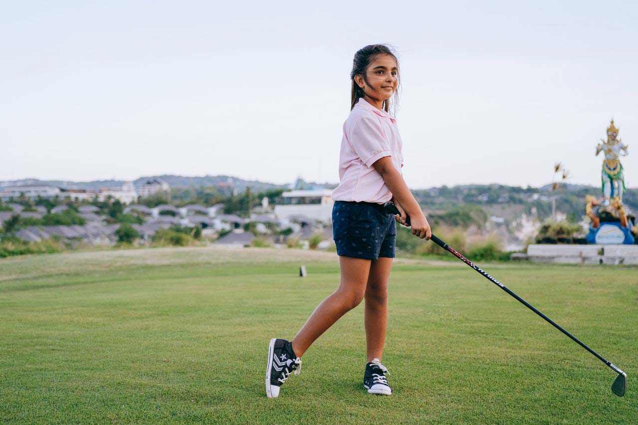 Comment initier vos enfants au golf
